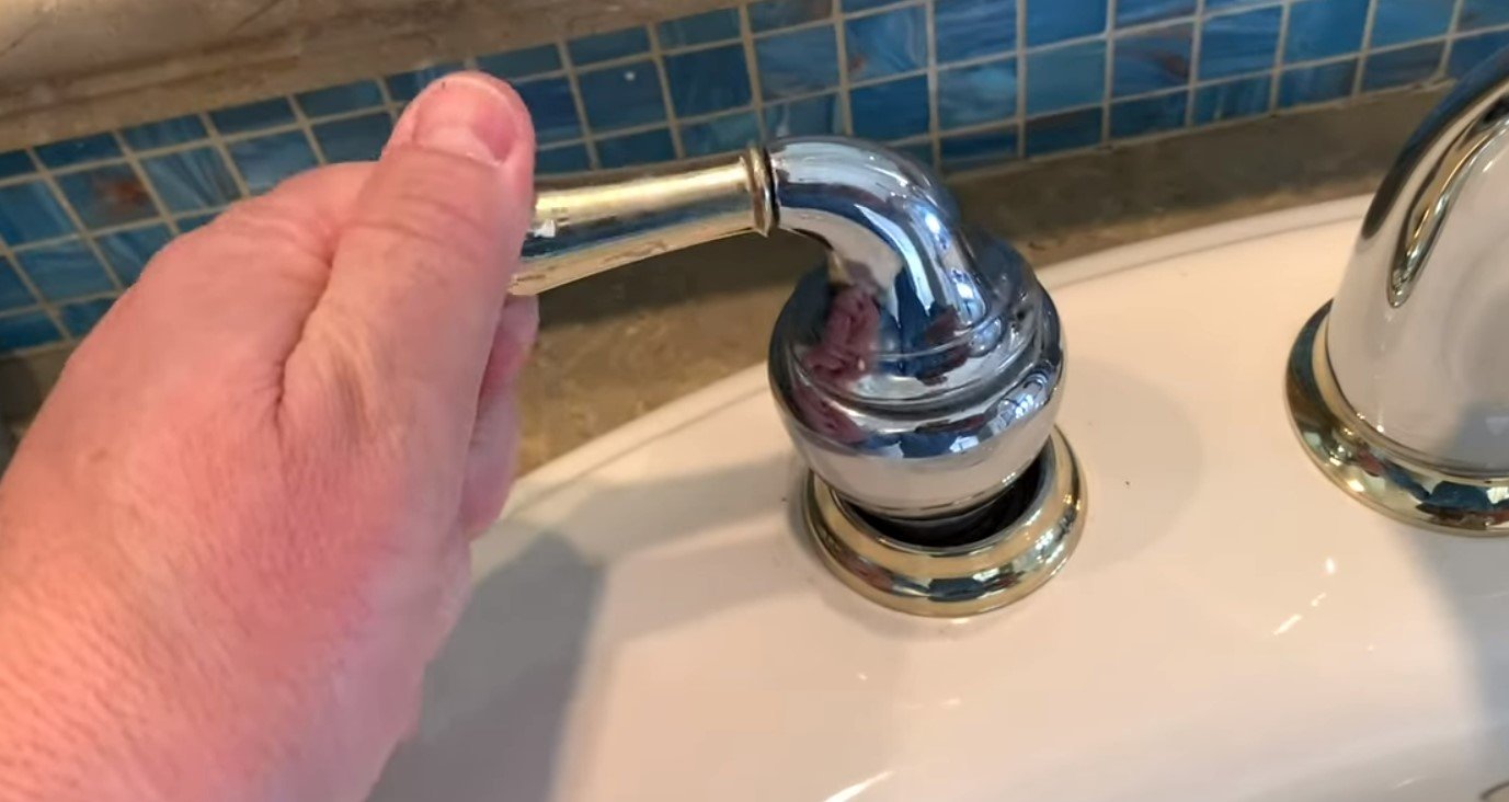 A DIY Guide to Fixing a Loose Kitchen Faucet Handle
